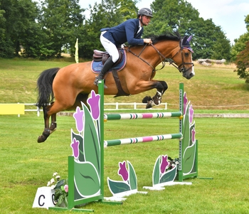 Ronnie Jones takes the victory in the British Horse Feeds Speedi-Beet HOYS Grade C Qualifier at the Bicton Arena 